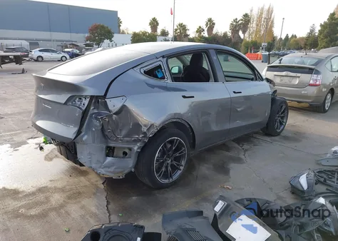 2024 Tesla Model Y Long Range Dual Motor All-Wheel Drive from USA, damaged, VIN 7SAYGDEE4RF165691